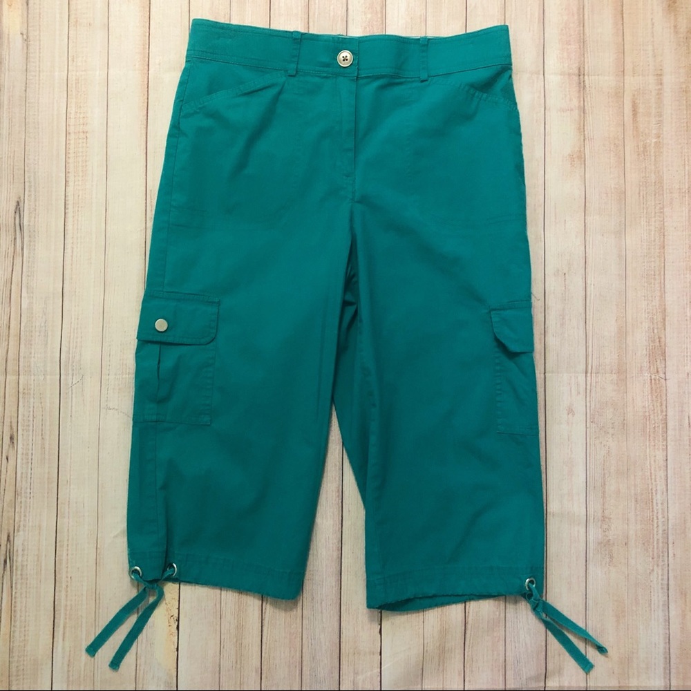 *Laura Scott Cargo Capri Pants Size 8